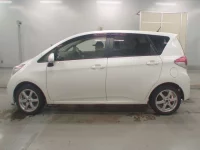 Toyota RACTIS лот № 10329 оценка 3.5  с аукциона в Японии 3