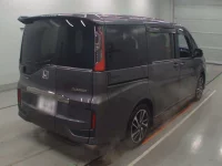 Honda STEP WAGON лот № 30420 оценка 4.5  с аукциона в Японии 1