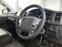 Toyota HIACE VAN лот № 20376 оценка 3.5  с аукциона в Японии 6
