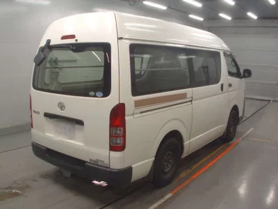 Toyota HIACE VAN  с аукциона в Японии