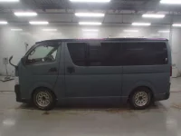 Toyota HIACE VAN лот № 30453 оценка R  с аукциона в Японии 3