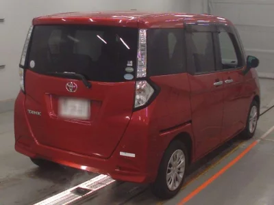 Toyota TANK