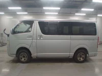 Toyota HIACE VAN лот № 30470 оценка RA  с аукциона в Японии 3