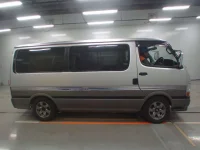 Toyota HIACE VAN лот № 40095 оценка 3.5  с аукциона в Японии 2