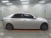 Toyota MARK X лот № 30463 оценка 4  с аукциона в Японии 2