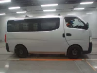 Nissan CARAVAN VAN лот № 30447 оценка 3  с аукциона в Японии 2
