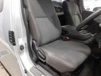 Nissan CARAVAN VAN лот № 30447 оценка 3  с аукциона в Японии 7