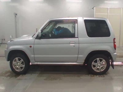 Mitsubishi PAJERO MINI