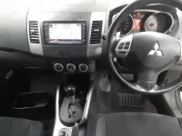 Mitsubishi OUTLANDER лот № 10352 оценка 3.5  с аукциона в Японии 8
