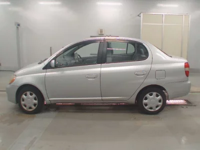 Toyota PLATZ  с аукциона в Японии