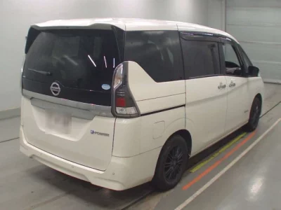 Nissan SERENA  с аукциона в Японии