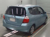 Honda FIT лот № 30570 оценка 2  с аукциона в Японии 1