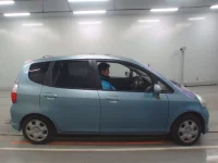 Honda FIT лот № 30570 оценка 2  с аукциона в Японии 2