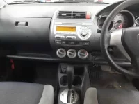 Honda FIT лот № 30570 оценка 2  с аукциона в Японии 8