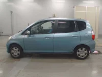 Honda FIT лот № 30570 оценка 2  с аукциона в Японии 3