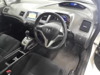 Honda CIVIC HYBRID лот № 10372 оценка 3  с аукциона в Японии 6