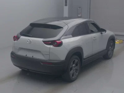 Mazda MX-30  с аукциона в Японии