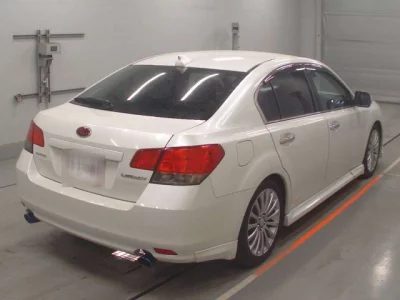 Subaru LEGACY B4