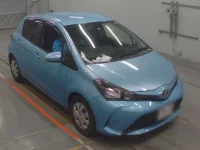Toyota VITZ лот № 30505 оценка 4  с аукциона в Японии 4