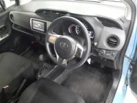 Toyota VITZ лот № 30505 оценка 4  с аукциона в Японии 6