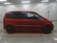 Volkswagen GOLF TOURAN лот № 38162 оценка 4  с аукциона в Японии 2