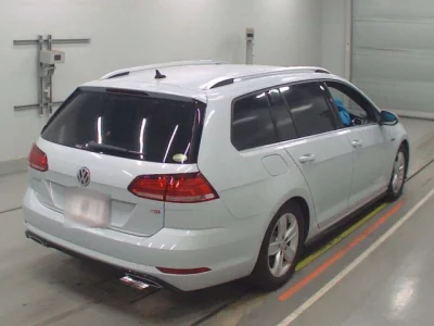 Volkswagen GOLF VARIANT