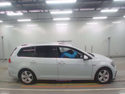 Volkswagen GOLF VARIANT