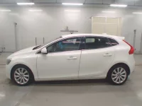 Volvo V40 лот № 38182 оценка 4.5  с аукциона в Японии 3