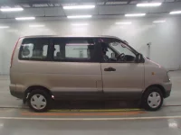 Toyota TOWN ACE NOAH лот № 30574 оценка 3.5  с аукциона в Японии 2
