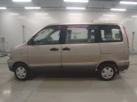 Toyota TOWN ACE NOAH лот № 30574 оценка 3.5  с аукциона в Японии 3