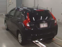 Honda FIT лот № 30590 оценка 4  с аукциона в Японии 5