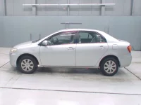Toyota COROLLA AXIO лот № 70046 оценка 4  с аукциона в Японии 3
