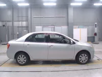 Toyota COROLLA AXIO лот № 70098 оценка 4  с аукциона в Японии 2