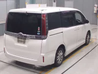 Toyota NOAH лот № 30020 оценка 3.5  с аукциона в Японии 1