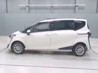 Toyota SIENTA лот № 30061 оценка 4.5  с аукциона в Японии 3