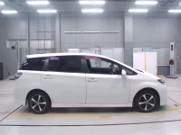 Toyota WISH лот № 30222 оценка 3.5  с аукциона в Японии 2