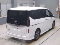 Nissan SERENA лот № 30203 оценка 5  с аукциона в Японии 1