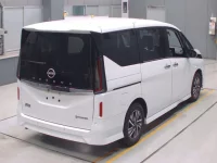 Nissan SERENA лот № 30208 оценка 5  с аукциона в Японии 1