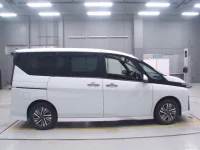 Nissan SERENA лот № 30209 оценка 5  с аукциона в Японии 2