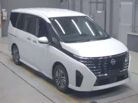 Nissan SERENA лот № 30209 оценка 5  с аукциона в Японии 4