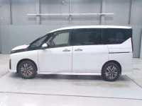 Nissan SERENA лот № 30209 оценка 5  с аукциона в Японии 3