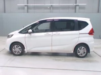 Honda FREED лот № 30096 оценка 4  с аукциона в Японии 3