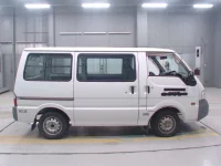 Mazda BONGO VAN лот № 10011 оценка 3.5  с аукциона в Японии 2