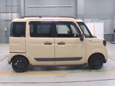 Suzuki SPACIA GEAR  с аукциона в Японии