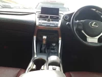 Lexus NX лот № 30153 оценка 3.5  с аукциона в Японии 8