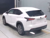 Lexus NX лот № 30302 оценка 4.5  с аукциона в Японии 5