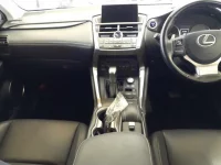 Lexus NX лот № 30302 оценка 4.5  с аукциона в Японии 8