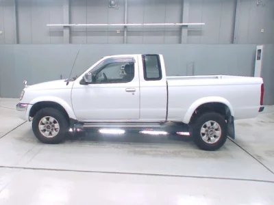 Nissan DATSUN PICKUP