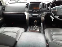 Toyota LAND CRUISER лот № 30282 оценка 3.5  с аукциона в Японии 8