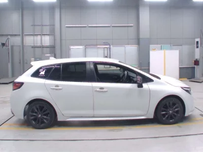 Toyota COROLLA TOURING  с аукциона в Японии